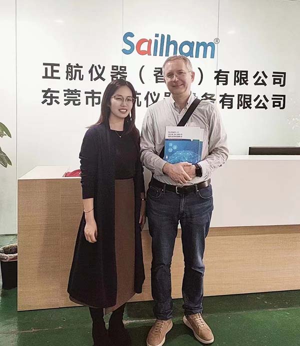 國外貿(mào)易頻繁，歡迎意大利客戶來廠參觀洽談